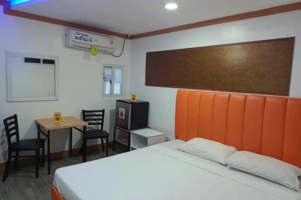 JM Lodge Room Near Clark Airport By Belvilla