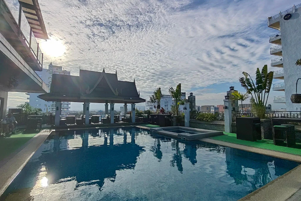 Prime Asia Hotel Swimming Pool